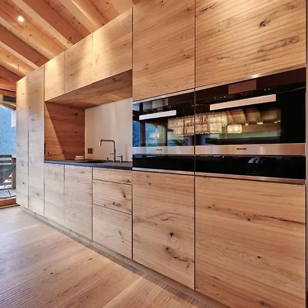 Apartment The Penthouse - Grindelhomes *