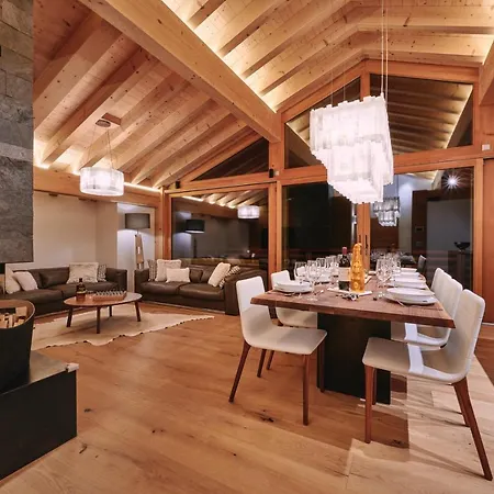 Apartment The Penthouse - Grindelhomes